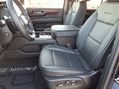 2025 GMC Yukon Denali
