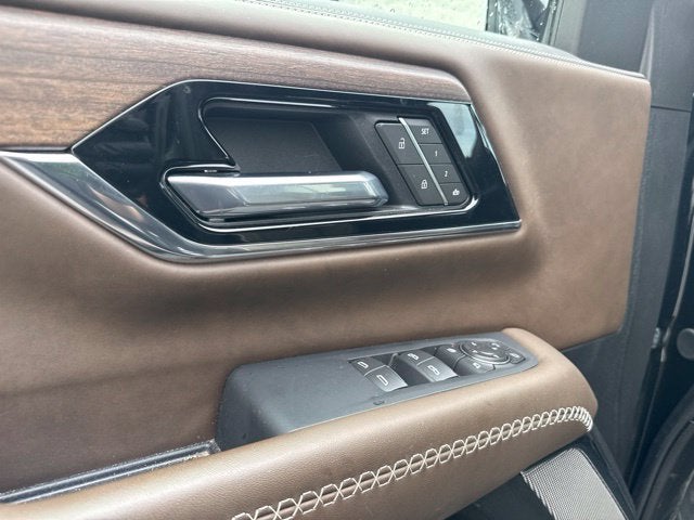2025 GMC Yukon Denali Ultimate