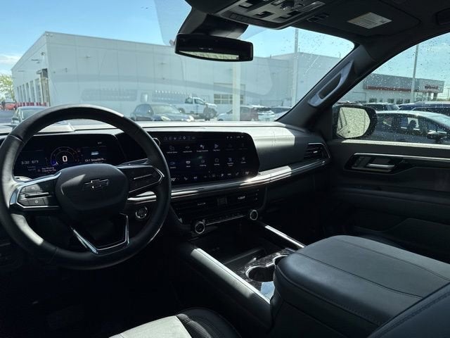 2025 Chevrolet Suburban RST