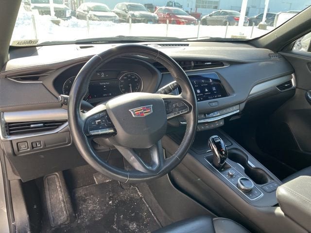2023 Cadillac XT4 Premium Luxury