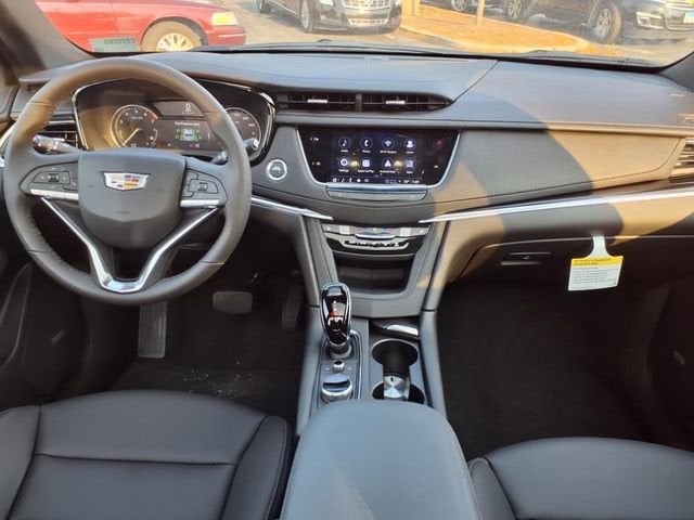 2025 Cadillac XT6 Luxury