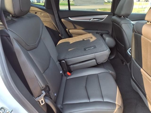 2025 Cadillac XT6 Luxury