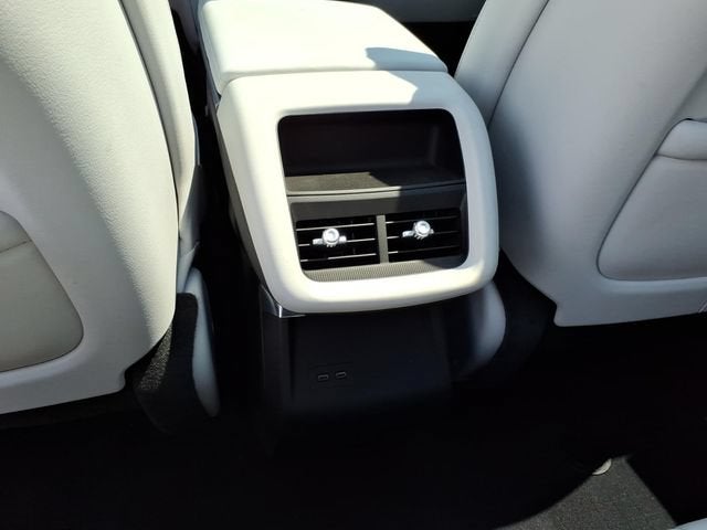 2025 Cadillac LYRIQ Luxury 1