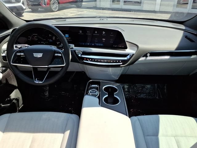 2025 Cadillac LYRIQ Luxury 1