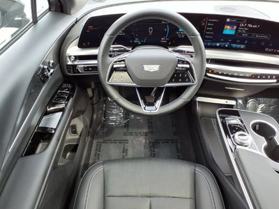 2025 Cadillac LYRIQ Luxury 1