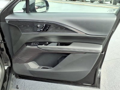 2025 Cadillac LYRIQ Luxury 1