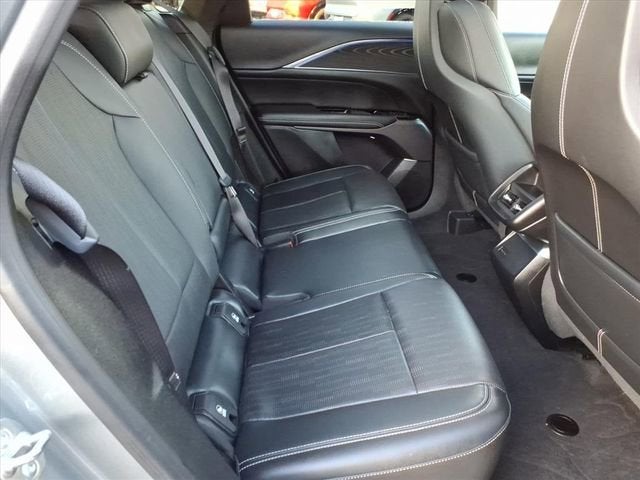 2024 Cadillac LYRIQ Luxury 1