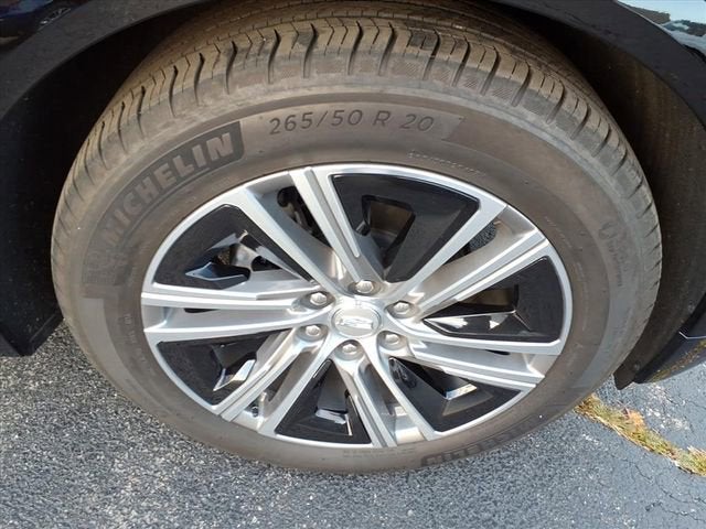 2024 Cadillac LYRIQ Luxury 1