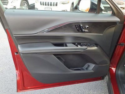 2024 Cadillac LYRIQ Luxury 1