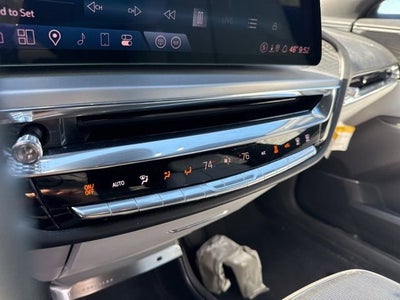 2024 Cadillac LYRIQ Luxury 1