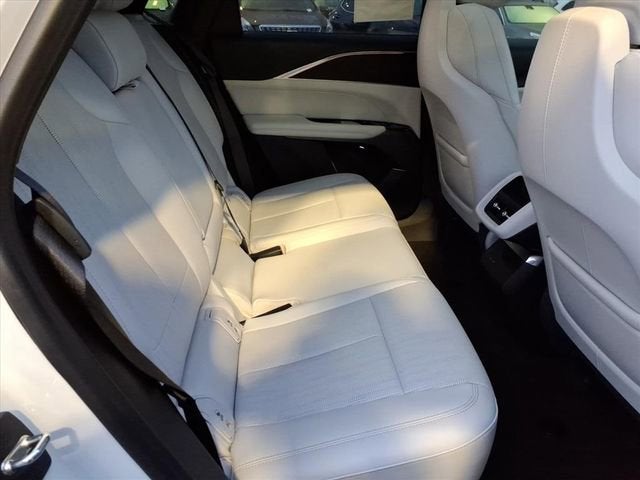 2024 Cadillac LYRIQ Luxury 1