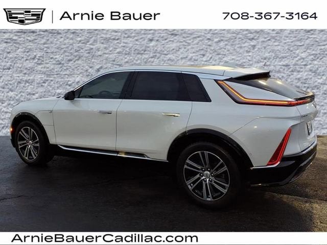 2024 Cadillac LYRIQ Luxury 1