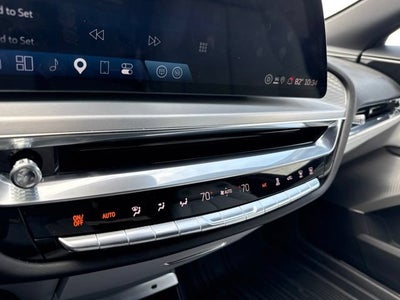 2024 Cadillac LYRIQ Luxury 2
