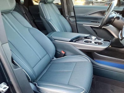 2024 Cadillac LYRIQ Luxury 3