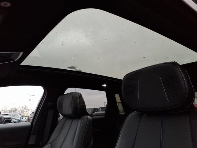 2024 Cadillac LYRIQ Luxury 3