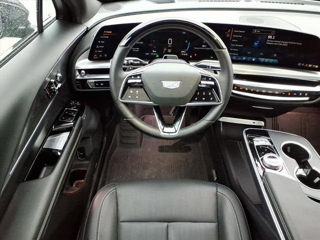 2024 Cadillac LYRIQ Luxury 3