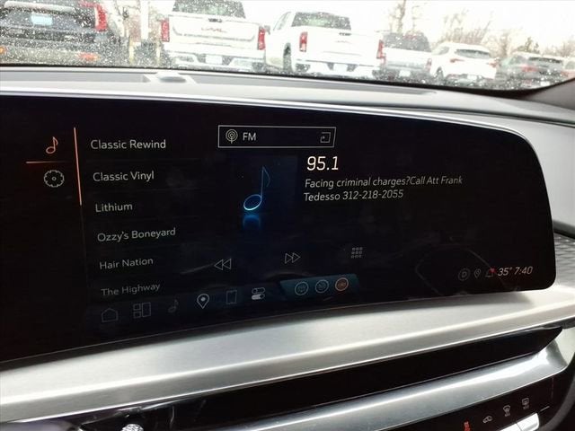 2024 Cadillac LYRIQ Luxury 3