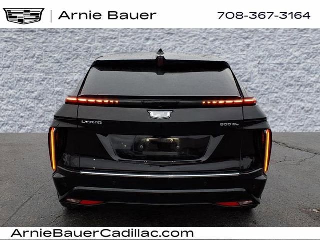 2024 Cadillac LYRIQ Luxury 3