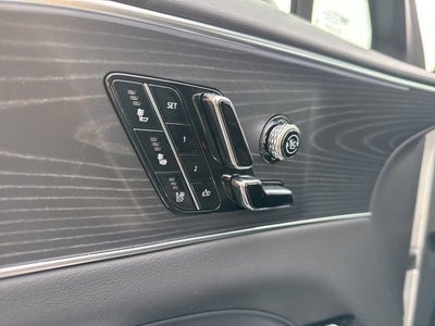 2025 Cadillac LYRIQ Luxury 3