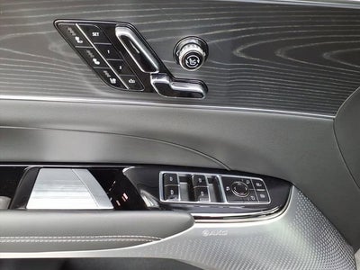 2025 Cadillac LYRIQ Luxury 3