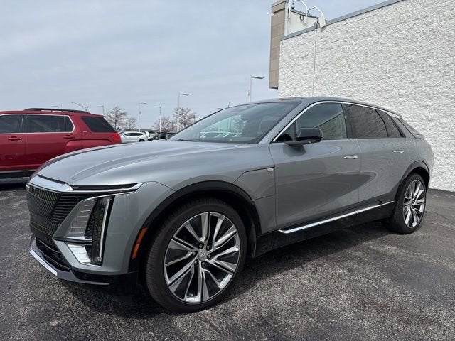 2025 Cadillac LYRIQ Luxury 3