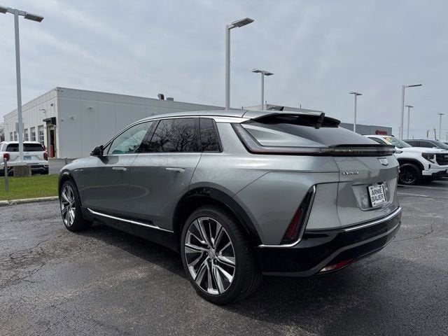 2025 Cadillac LYRIQ Luxury 3