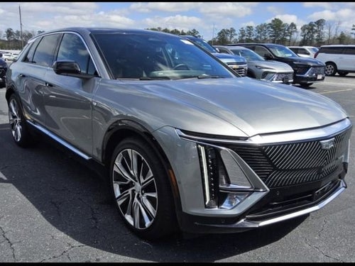 2025 Cadillac LYRIQ Luxury 3