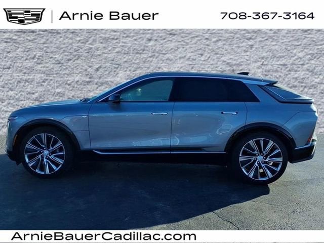 2025 Cadillac LYRIQ Luxury 3