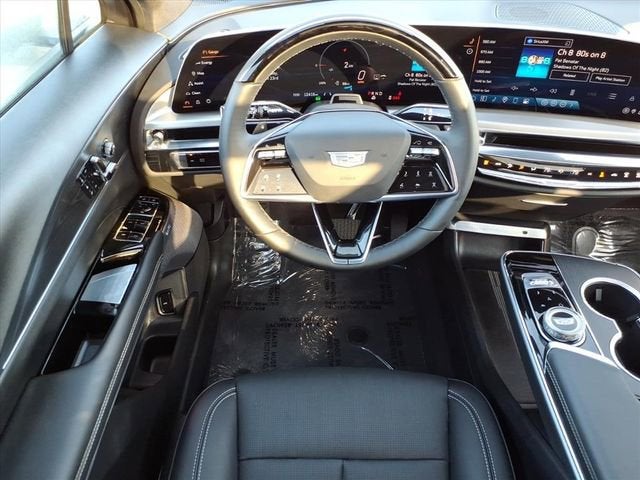 2025 Cadillac LYRIQ Luxury 3