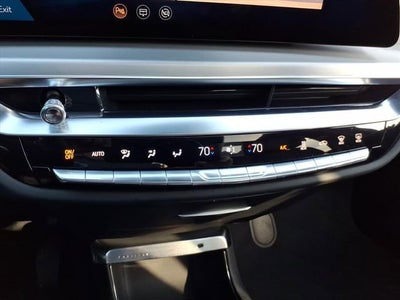 2025 Cadillac LYRIQ Luxury 3