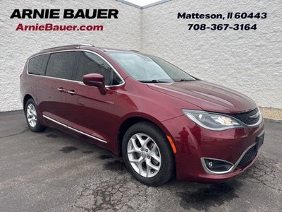 2017 Chrysler Pacifica Touring-L Plus