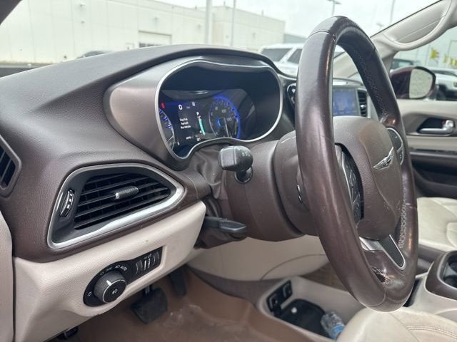 2017 Chrysler Pacifica Touring-L Plus