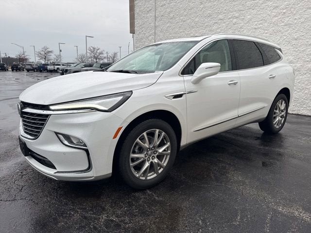 2024 Buick Enclave Essence
