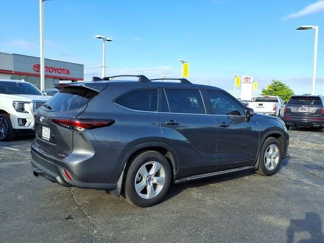 2024 Toyota Highlander LE