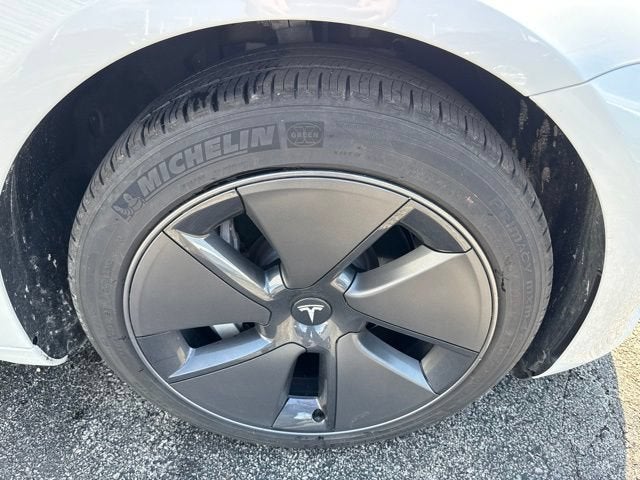 2023 Tesla Model 3 RWD