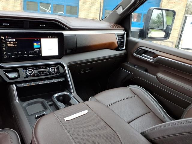 2024 GMC Sierra 3500 HD Denali