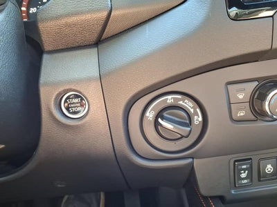 2024 Nissan Frontier Crew Cab PRO-4X 4x4